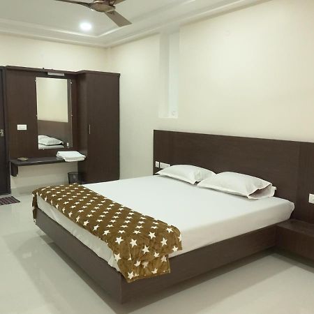 Hotel Sri Krishna Residency Eluru Exterior foto